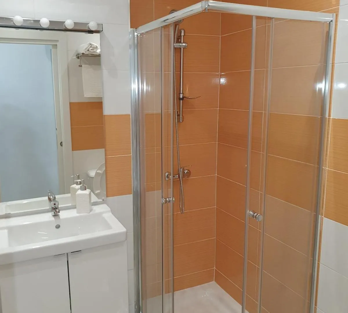 Your Dream Vacation Fuengirola 0*,